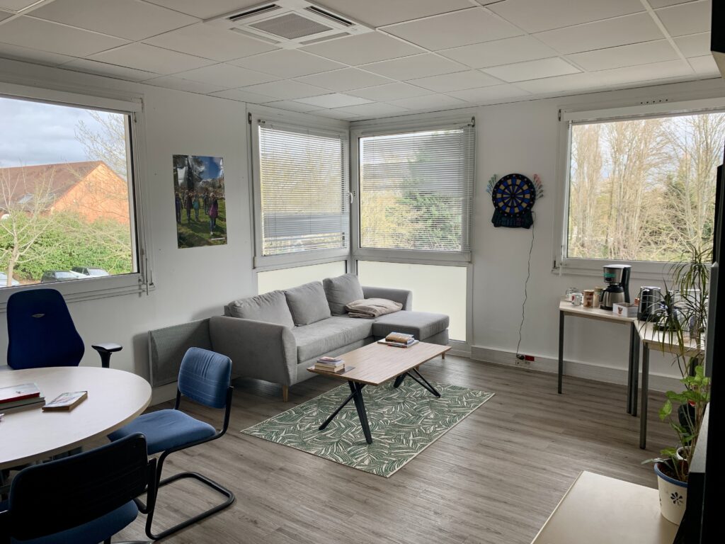 Aménagement de la salle de repos : une démarche de réemploi